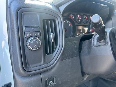 Used 2020 Chevrolet Silverado 1500 Custom w/ Custom Value Package image 30