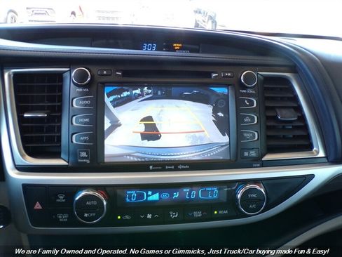 Used 2018 Toyota Highlander Limited FWD image 41
