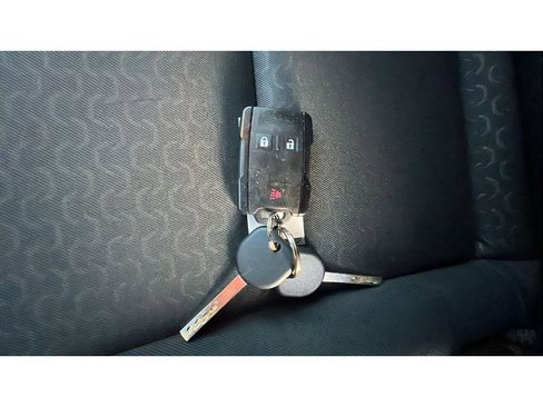 Used 2017 GMC Canyon SLE w/ SLE Convenience Package image 33