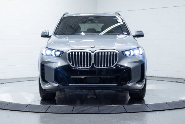 Used 2026 BMW X5 xDrive40i w/ M Sport Package AWD/4WD image 5