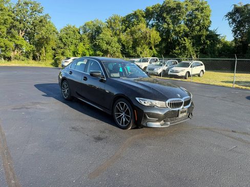 Used 2020 BMW 330i Sedan w/ Driving Assistance Package RWD image 2