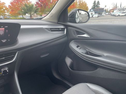 Used 2025 Buick Encore GX Preferred image 34