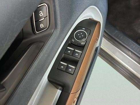 Used 2023 Ford Maverick Lariat w/ Lariat Luxury Package image 11