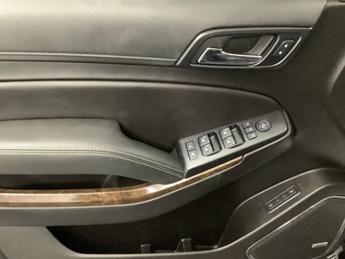 Used 2019 Chevrolet Tahoe LT image 10