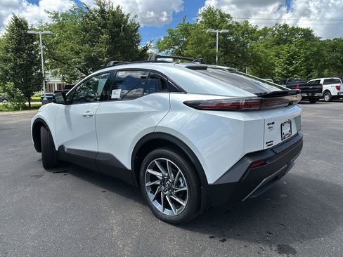 New 2026 Toyota C-HR AWD/4WD image 17