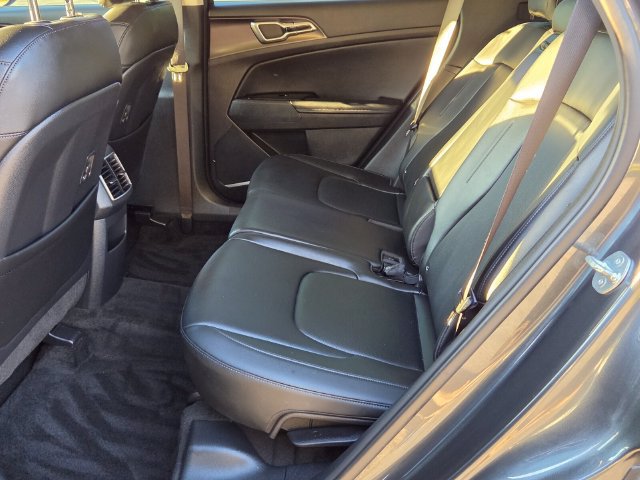 Used 2024 Kia Sportage EX FWD image 13