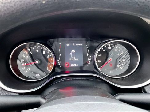 Used 2018 Jeep Compass Sport AWD/4WD image 19