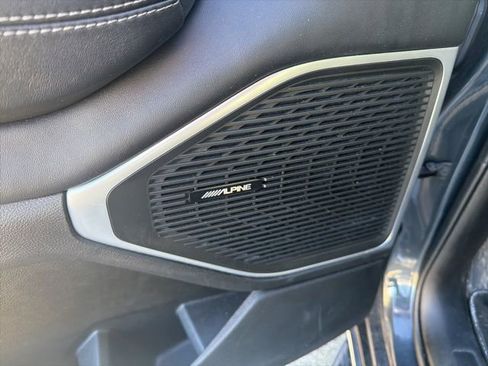 Used 2024 Jeep Wagoneer L Series II w/ Flexible Seating Group image 11