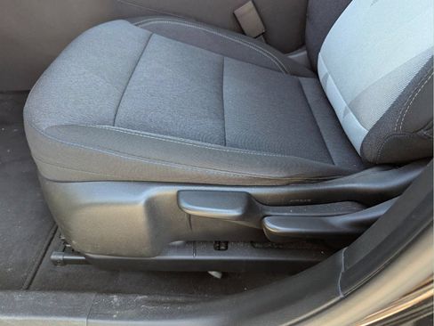 Used 2024 Chevrolet Trax LS w/ LS Convenience Package FWD image 24