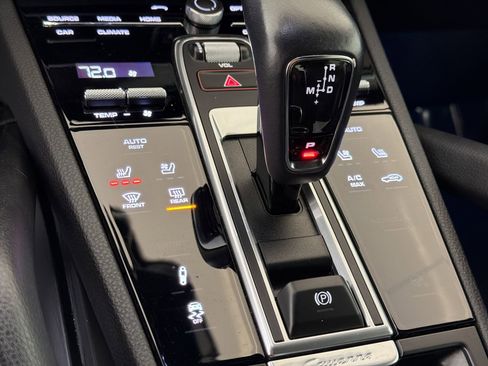 Certified 2023 Porsche Cayenne Platinum Edition AWD/4WD image 27