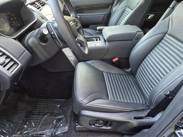 Certified 2025 Land Rover Discovery S AWD/4WD image 17