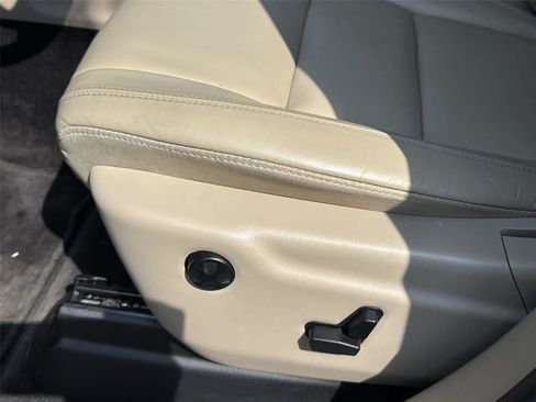 Used 2018 Jeep Grand Cherokee Limited AWD/4WD image 14