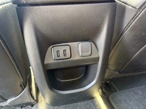 Used 2017 GMC Canyon Denali image 27