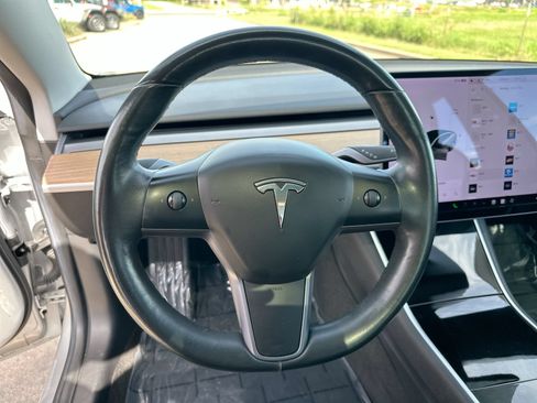Used 2018 Tesla Model 3 Long Range RWD image 14