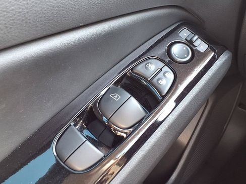 Used 2024 Nissan Altima 2.5 SL FWD image 20