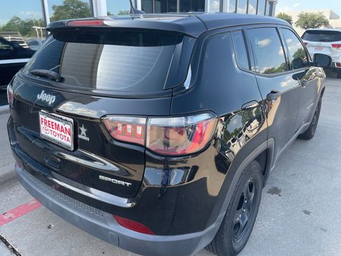 Used 2021 Jeep Compass Sport FWD image 7