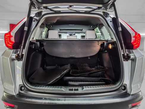 Used 2017 Honda CR-V Touring image 8