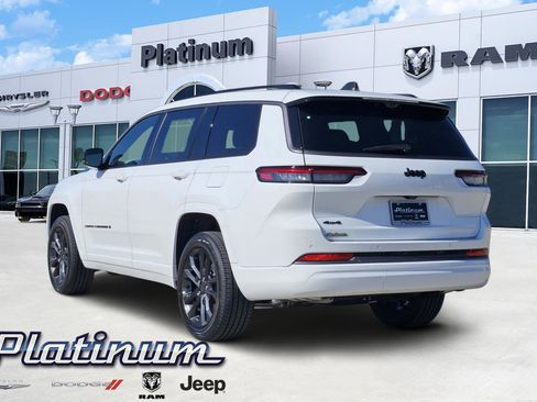 New 2026 Jeep Grand Cherokee L Limited AWD/4WD image 4