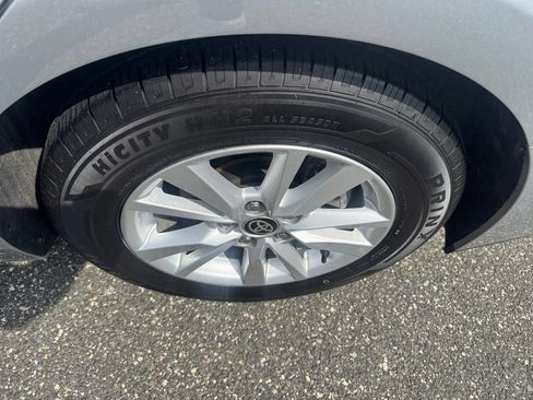 Used 2025 Toyota Camry LE FWD image 25