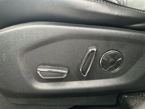 Used 2018 Ford Explorer Platinum AWD/4WD image 19