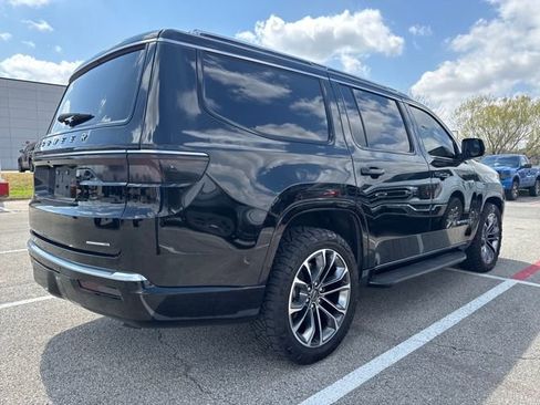 Used 2023 Jeep Wagoneer Series II w/ Flexible Seating Group image 4