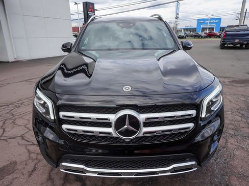 Used 2023 Mercedes-Benz GLB 250 4MATIC w/ Premium Package image 2