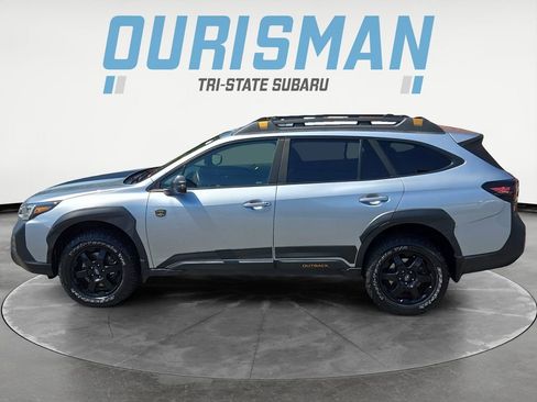 Used 2022 Subaru Outback Wilderness AWD/4WD image 3