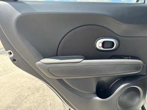 Used 2019 Kia Soul + FWD image 29