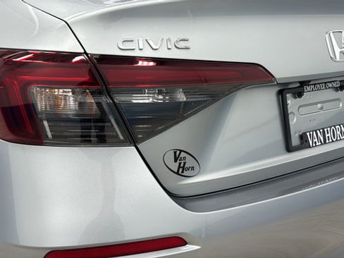 Used 2025 Honda Civic Sport image 35