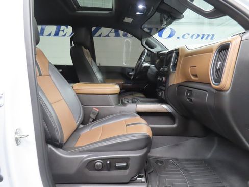 Used 2020 Chevrolet Silverado 3500 High Country w/ LPO, Dark Essentials Package AWD/4WD image 29