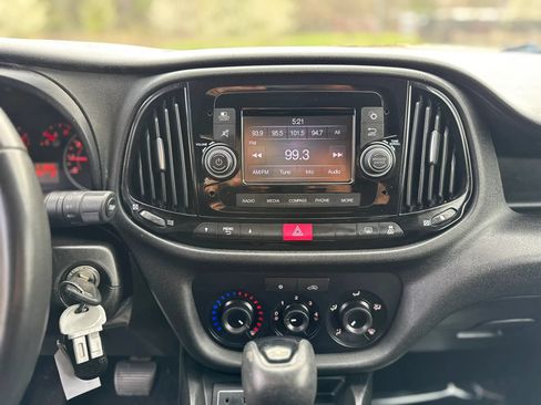 Used 2019 RAM ProMaster City Tradesman SLT FWD image 17