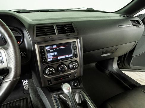 Used 2014 Dodge Challenger R/T RWD image 11