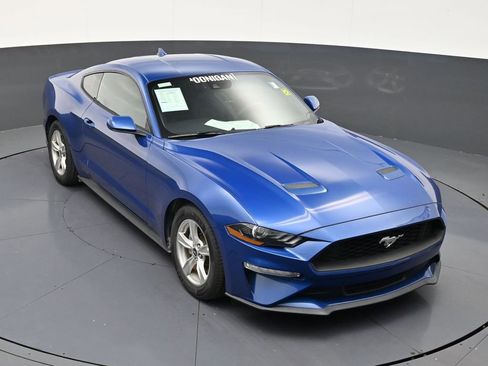 Used 2022 Ford Mustang Coupe RWD image 18