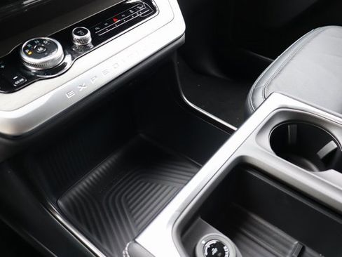 New 2026 Ford Expedition Platinum w/ Driver's Package image 28