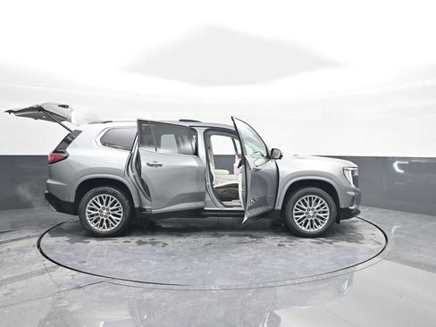 New 2026 GMC Acadia Denali w/ Super Cruise Package image 9