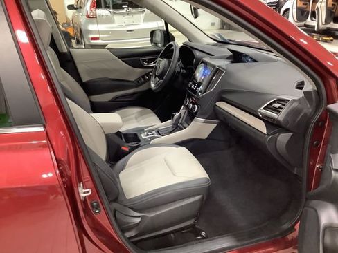 Used 2023 Subaru Forester Limited image 5