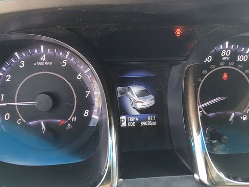 Used 2014 Toyota Avalon Limited image 18