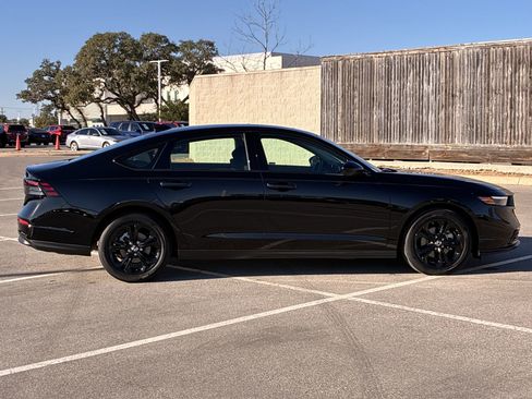 Certified 2025 Honda Accord SE image 7