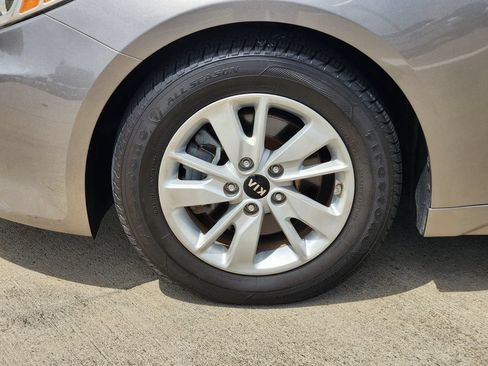 Used 2018 Kia Optima LX FWD image 10