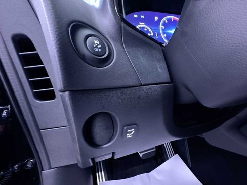 Used 2025 Nissan Z Performance w/ Floor Mat Package RWD image 16