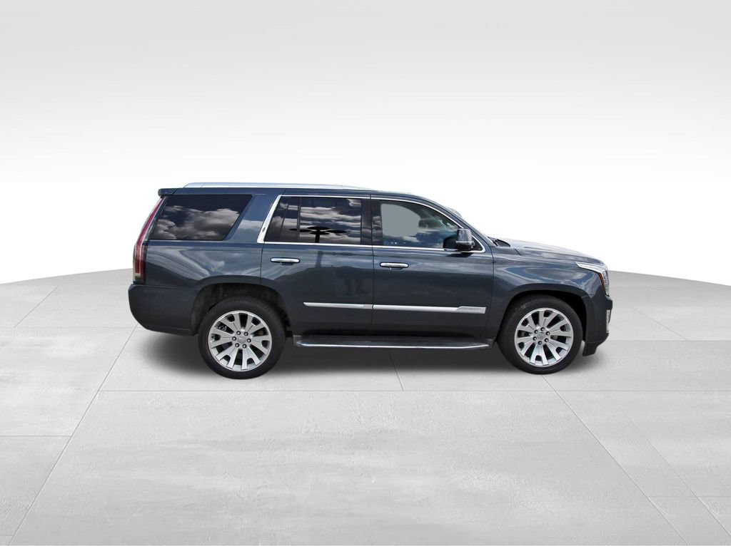 Used 2019 Cadillac Escalade Luxury RWD image 5