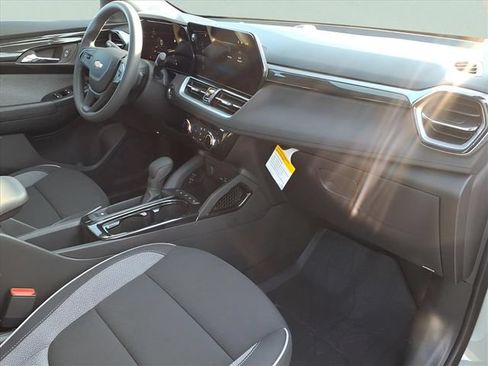 New 2026 Chevrolet TrailBlazer LT w/ Driver Confidence Package FWD image 20