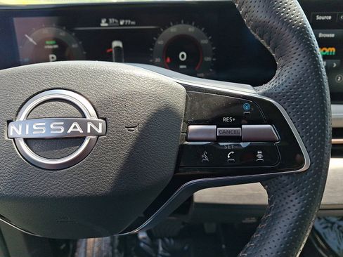 Used 2023 Nissan Ariya FWD image 22