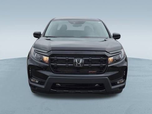 Used 2025 Honda Ridgeline Sport image 2