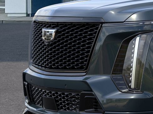 New 2026 Cadillac Escalade V w/ LPO, ONYX Package AWD/4WD image 13