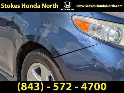 Used 2020 Toyota Sienna LE w/ LE Preferred Package image 2