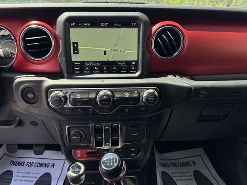 Used 2021 Jeep Wrangler Unlimited Rubicon AWD/4WD image 4