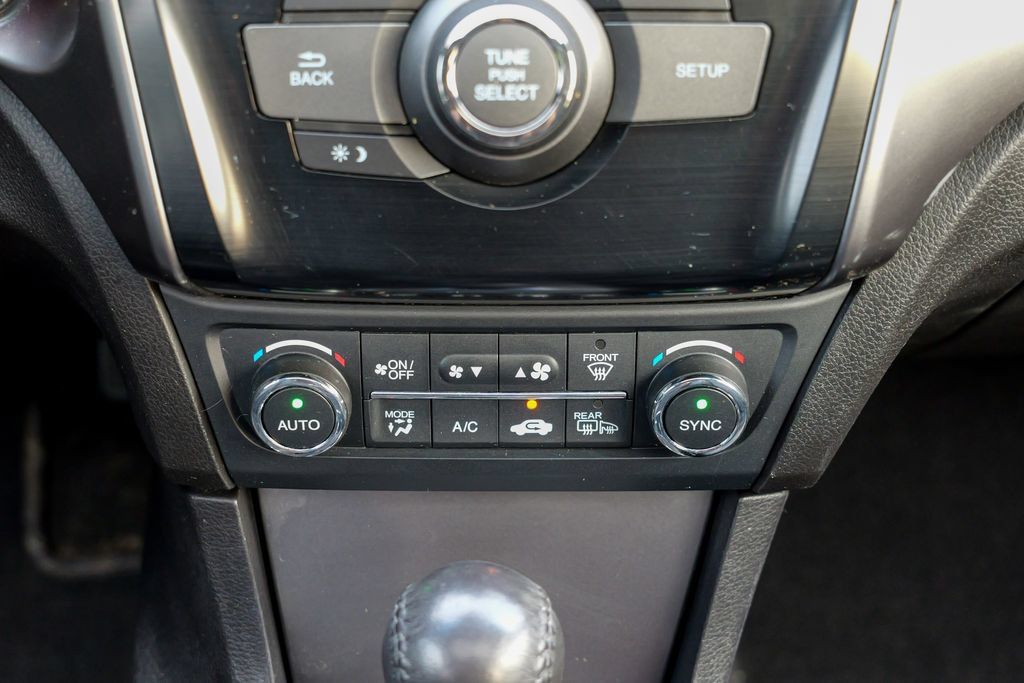 Used 2015 Acura ILX w/ Premium Package FWD image 50