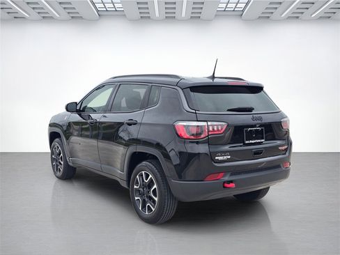 Used 2019 Jeep Compass Trailhawk image 5