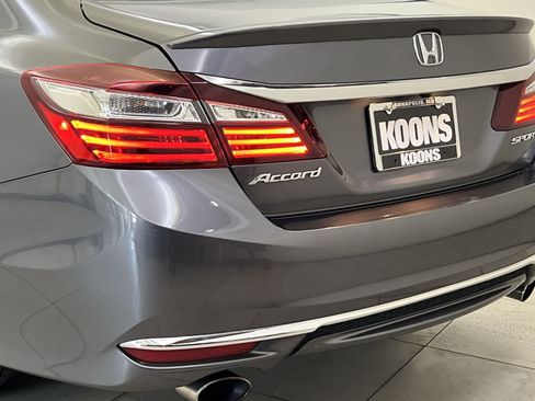 Used 2017 Honda Accord Sport image 28